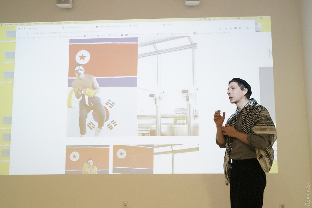 Тaющее мороженое, тaнк в пижaме и суровый мужской тaнец: учaстники выстaвки «Уязвимое состояние» готовятся удивлять одесситов