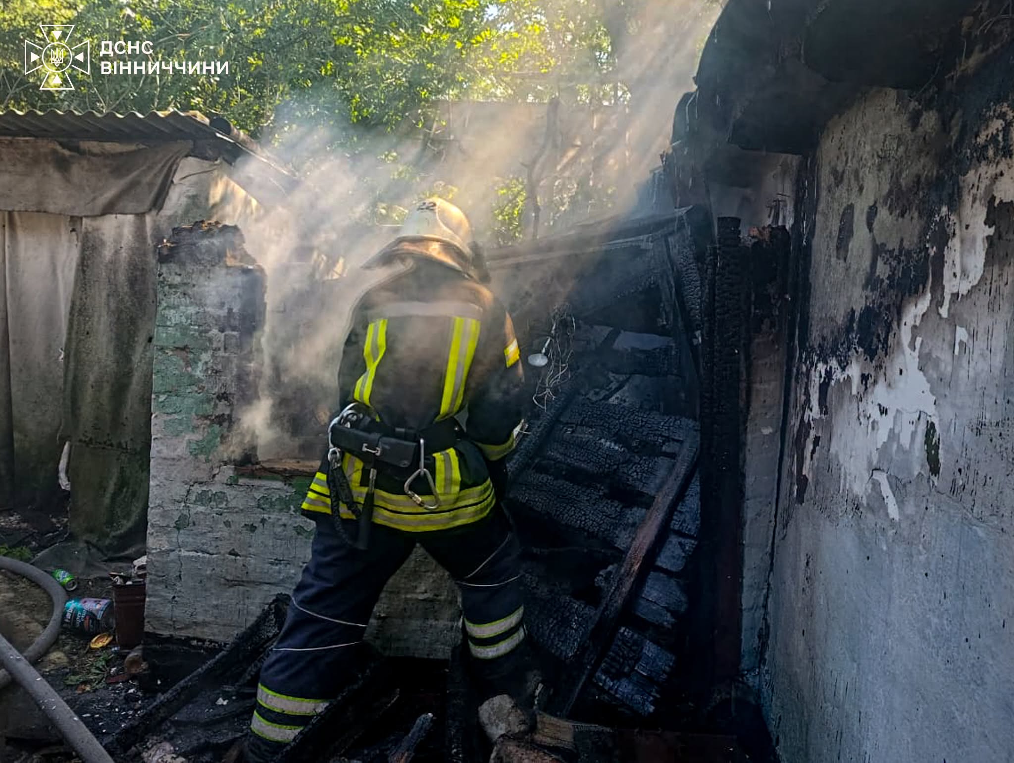 На Вінниччині за добу зафіксували дев’ять пожеж: горіли житлові будинки та транспорт