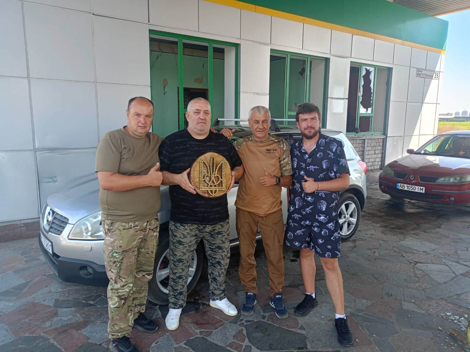 Волонтери «Української команди» з Бершаді вирушили на Покровський напрямок із допомогою для військових