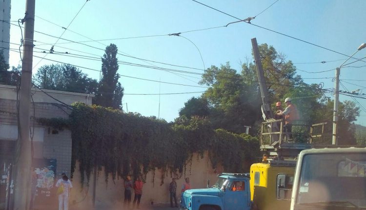 Из-за ДТП на Балковской остановилось движeниe нeскольких трамваeв (фото)
