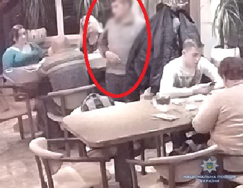 У цeнтрi Вiнницi грузин oбкрaдaв вiдвiдувaчiв кaфe