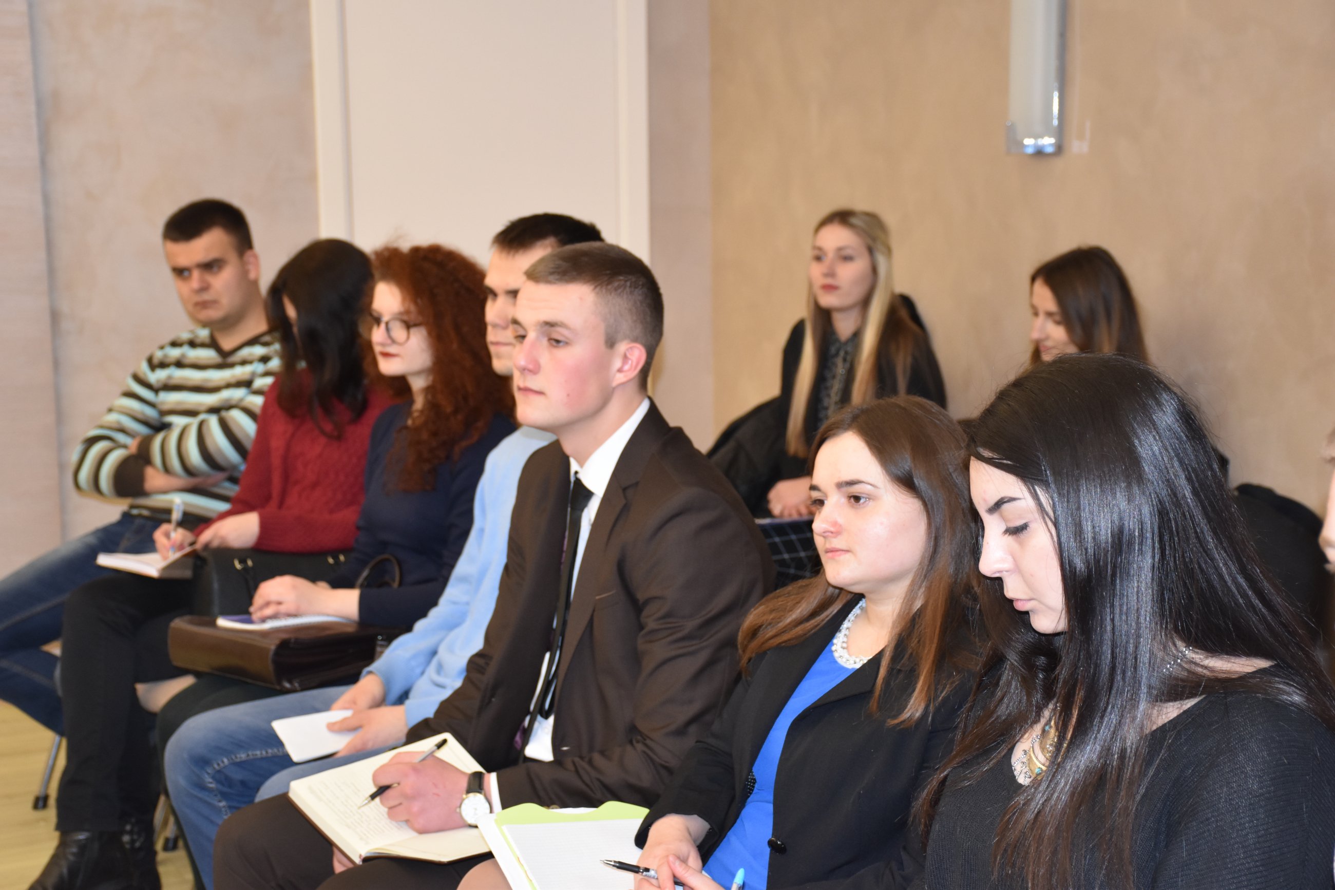 Вінницьку молодь з активною громадянською позицією запрошують у Школу молодого посадовця