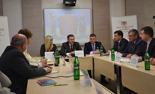 За круглим столом у міськраді обговорювали створення Центру історії Вінниці