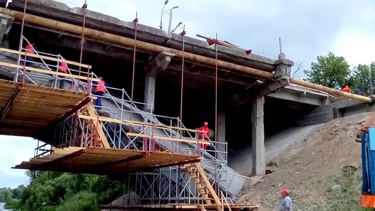 Київський міст відкриють у вівторок, проте не для всіх