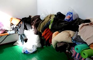 Речі та продукти, що залишились після розселення евакуйованих, передадуть у постраждалі села та в зону АТО