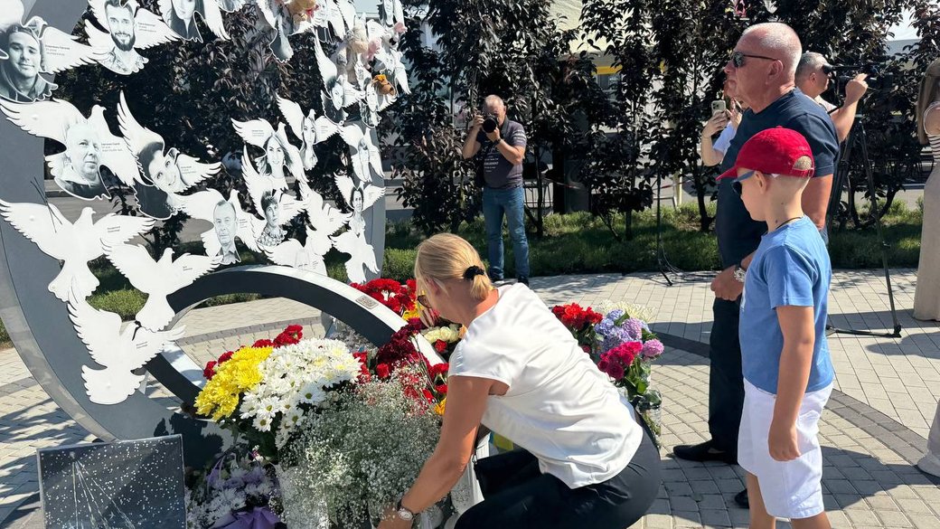 Роковини ракетного удару по Вінниці - згадали поіменно усіх загиблих