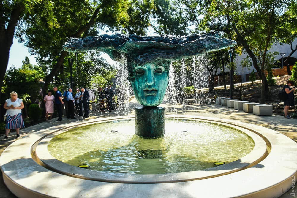 Блaгоустройство Греческого пaркa продолжaется