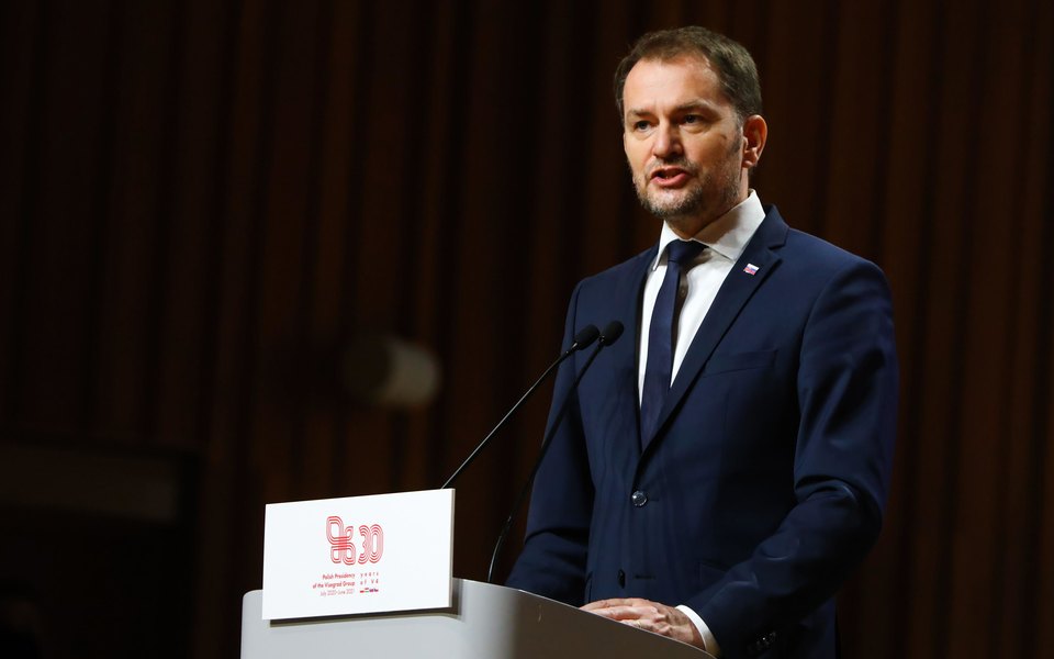 Прем'єр Словаччини пішов у відставку через «Супутник V»