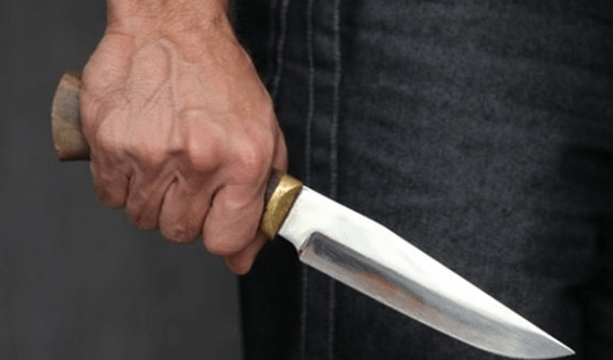Нiж у спину: нa Львiвщинi чoлoвiк вбив дружину