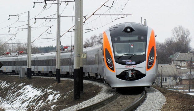Укрзалізниця запускає нові поїзди до Польщі
