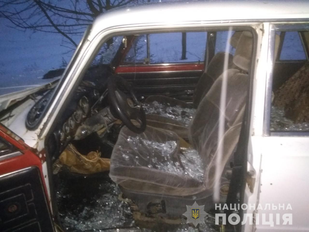 Хмільницькі поліцейські затримали зловмисника, який за ніч викрав дві автівки