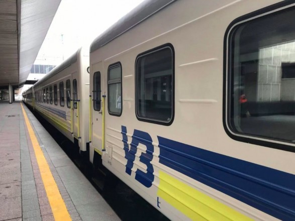 Укрзалізниця закриє продаж квитків на 9 станціях