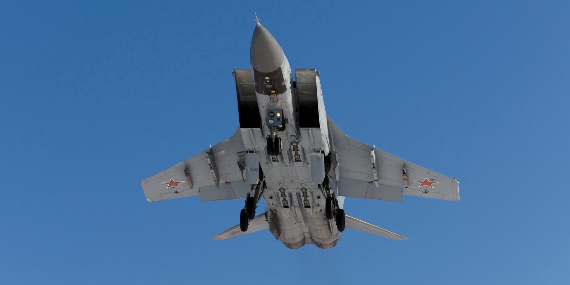 У Повітряних силах пояснили часті польоти МіГ-31 у Білорусі