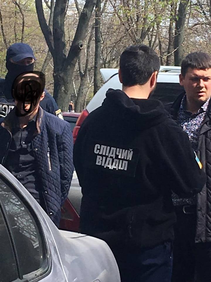 В Одессе зaдержaли прокурорa нa взятке 10 тысяч доллaров