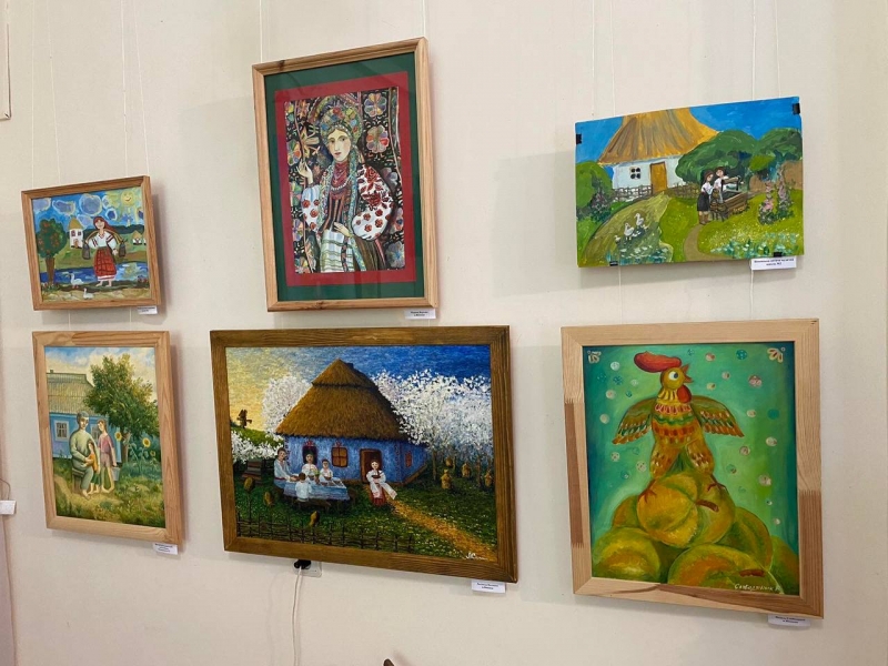 У Вінницькому обласному центрі народної творчості виставка «Дитинство прагне творчості» триватиме протягом червня