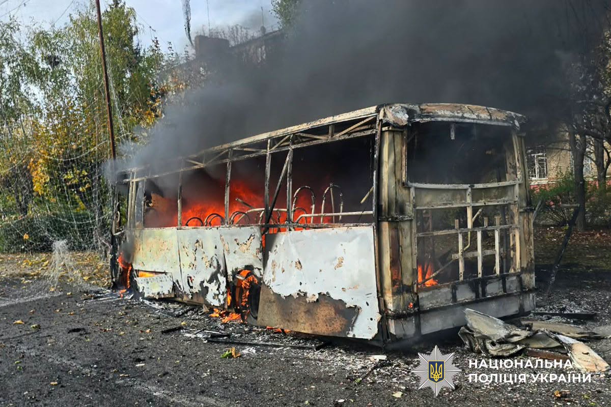 Удар по Краматорську: росіяни атакували два рейсові автобуси, є загиблі та поранені