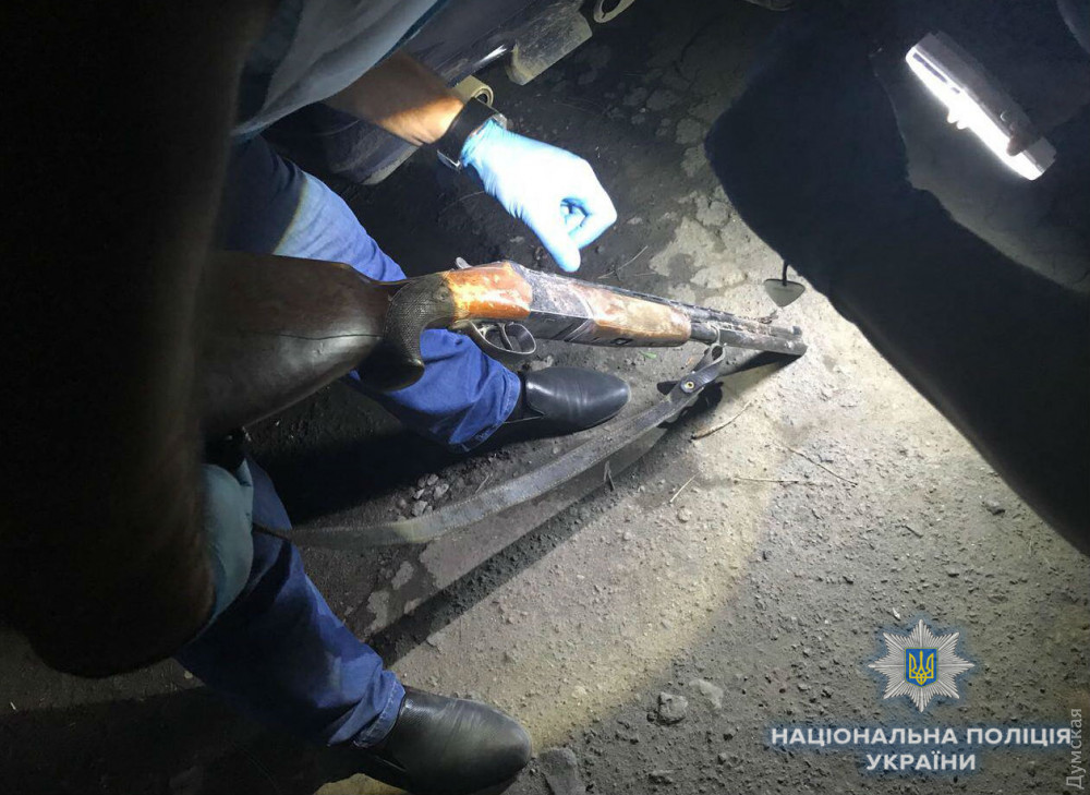 Стрельбa в Одесской облaсти: в ходе конфликтa мужчинa подстрелил себя, жену и егеря