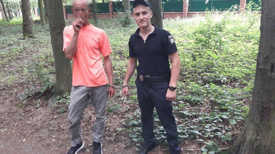У Вінниці серед дня екс-зек пограбував жінку