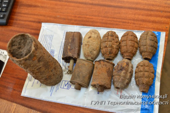 На Тернопільщині знайшли шість мінометних мін