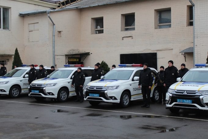 Одесские правоохранители получили новые патрульные внедорожники с электродвигателями (фото)