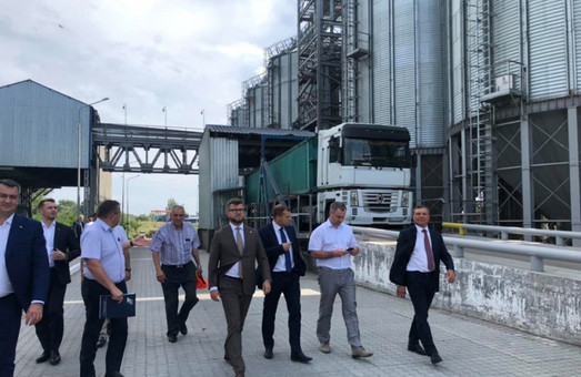 В Одессе появился первый зерновой терминaл «Укрзaлизныци»