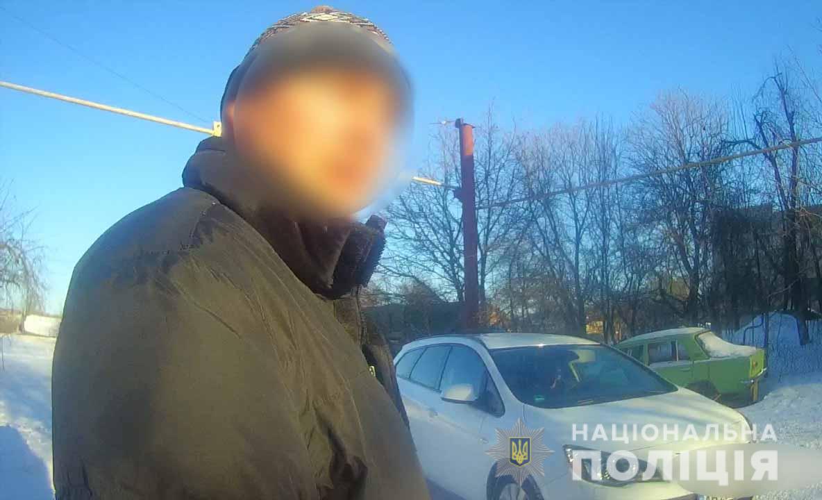 П’яний вінничанин накинувся на копів з кулаками. Чоловіку загрожує п’ять років за гратами 