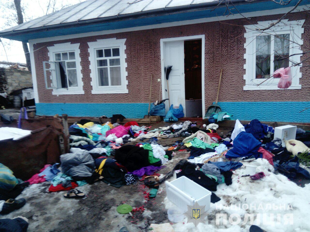 На Вінниччині поліцейський вгамував озброєного сімейного тирана