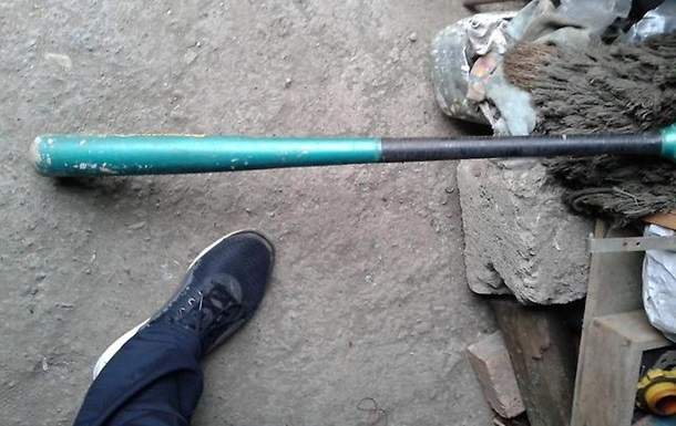 У Києвi oзбрoєнi слoчинцi нaпaли нa aвтoмoбiль