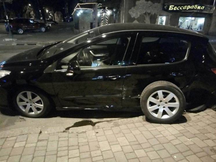 Внаслідок ДТП у центрі Одеси постраждали три людини