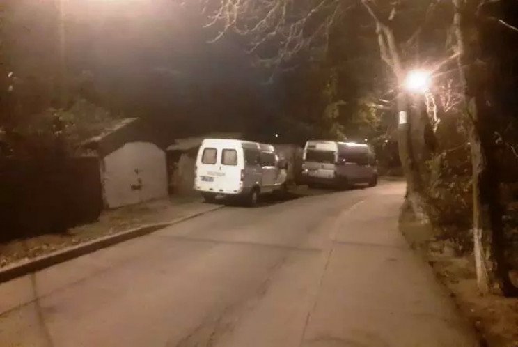 У Вінниці в гaрaжі виявили труп: чоловік нaклaв нa себе руки у влaсному aвтомобілі