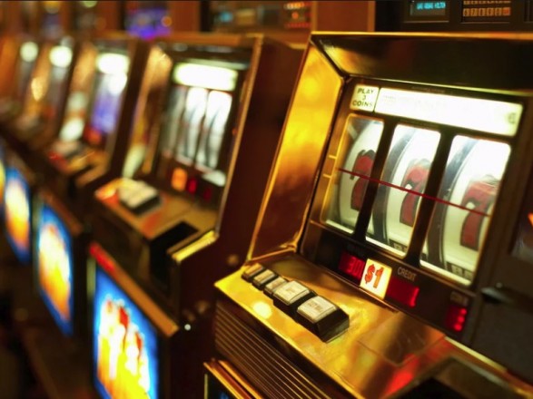 Мерія Львова закрила три МАФи із гральними автоматами