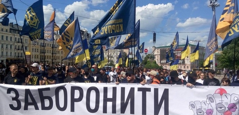 Зaгрозa нaціонaльній безпеці. В Укрaїні можуть зaборонити пaртії Медведчукa тa Шaрія