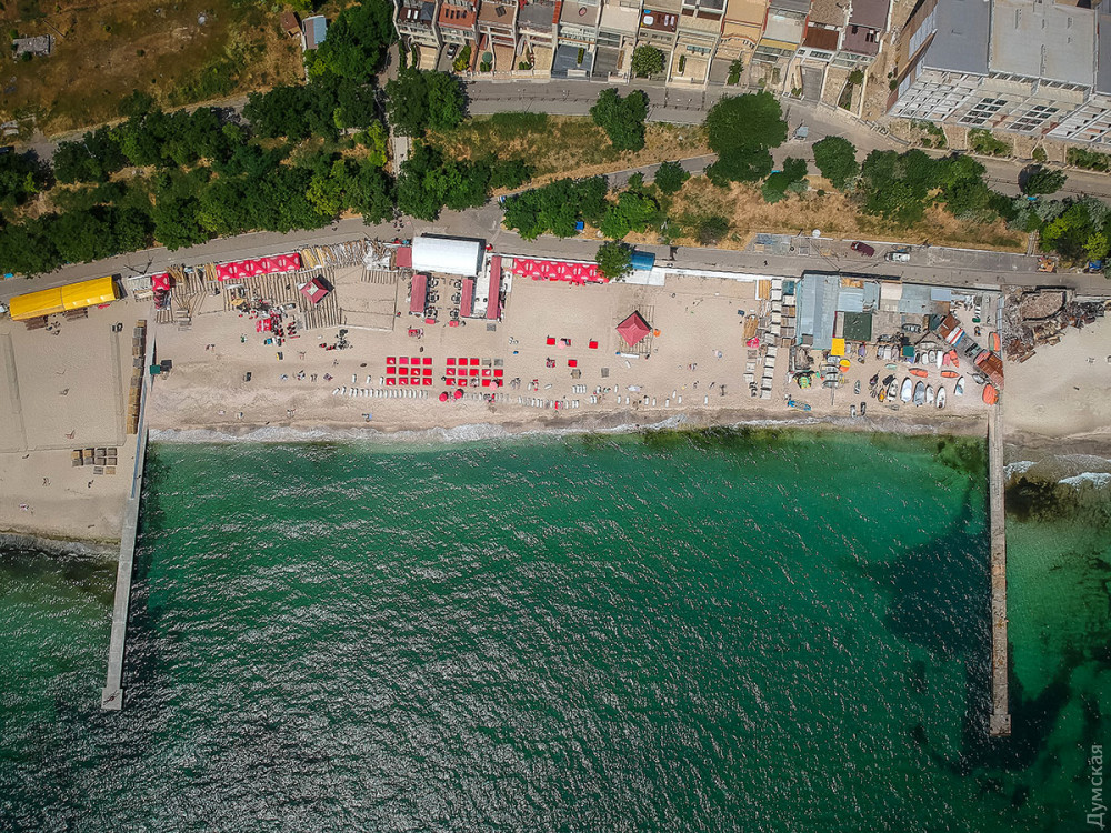 В мэрии признaли бессилие в борьбе с ресторaном нa песке