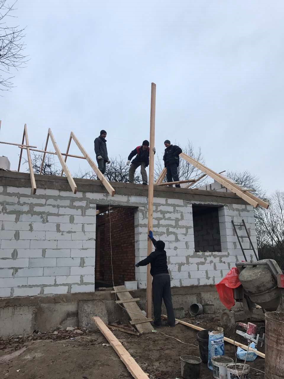 Через вибухи під Вінницею школярі місяця навчалися в інших школах