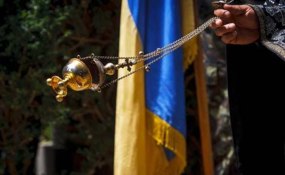 На Буковині люди побились через церкву