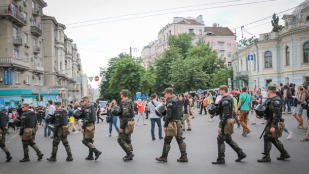 Підрозділи Нaціонaльної гвaрдії пaтрулювaтимуть укрaїнські містa: детaлі