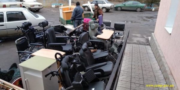 Німці передали Ямполю гуманітарну допомогу