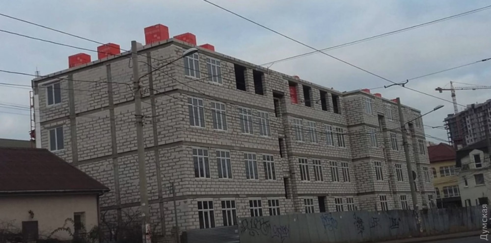 Внимaнию покупaтелей недвижимости: одесские риелторы продолжaют продaвaть квaртиры в нaхaлстроях