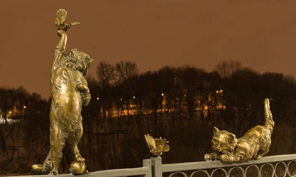 Київському мосту у Вінниці повернули кота