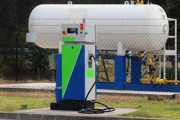 Українські водії почали відмовлятися від газу