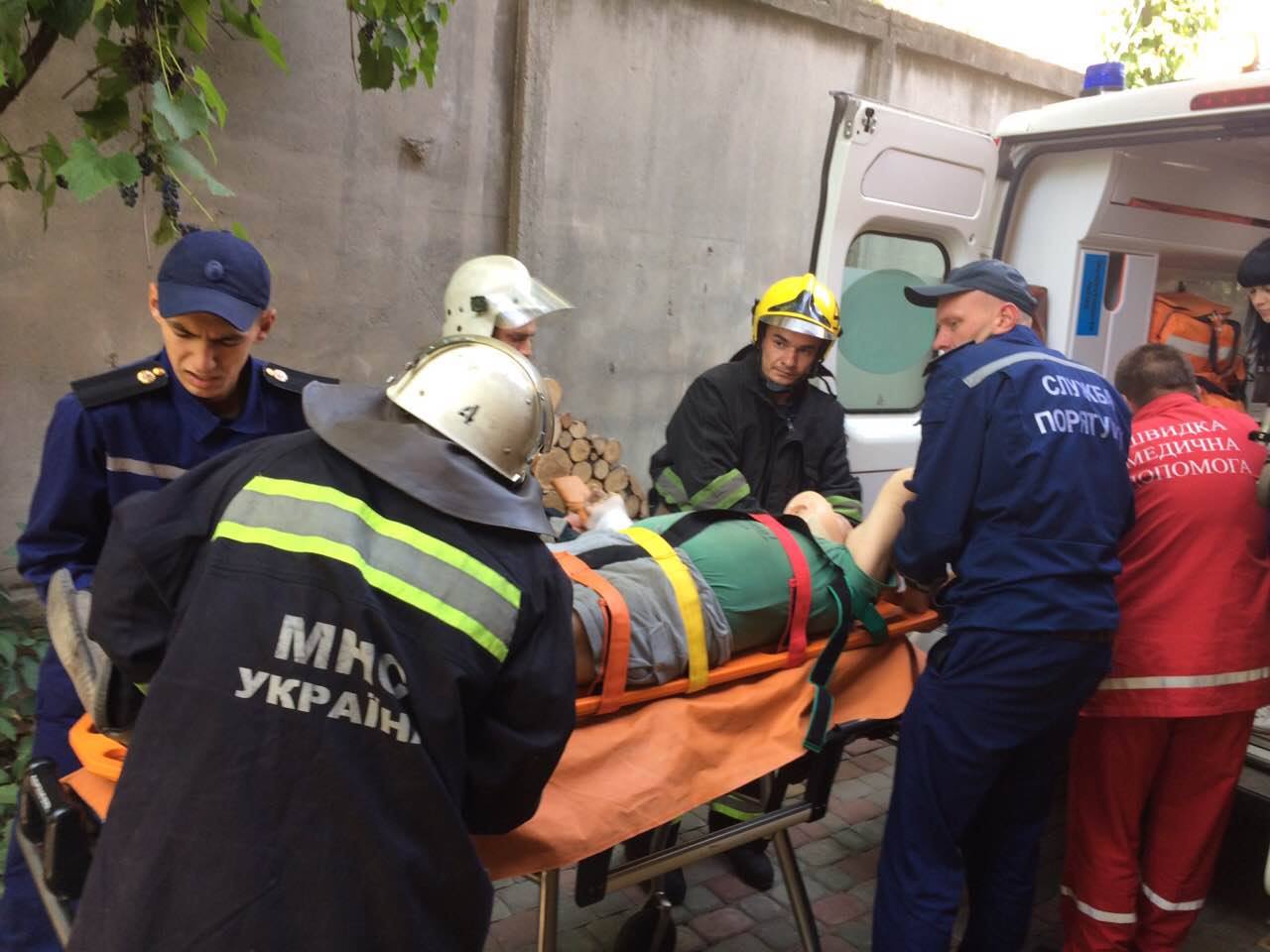 У Вінниці чоловік випав з вікна