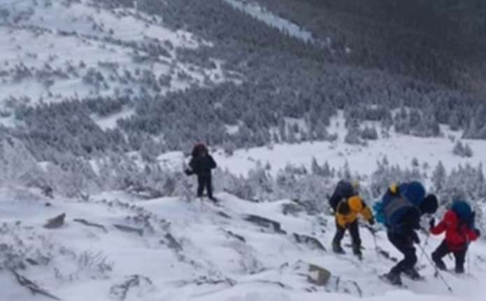 У Карпатах заблукали 11 туристів