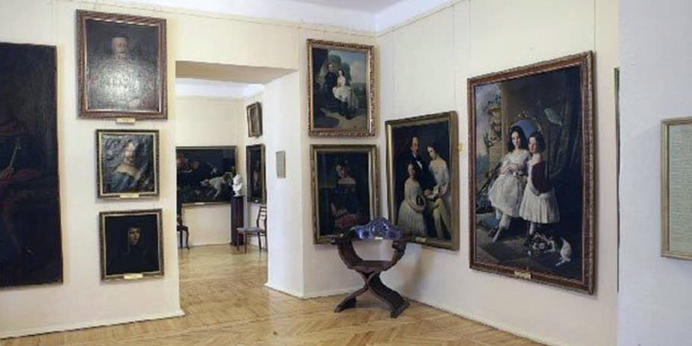 Слідом за краєзнавчим відновлює роботу Вінницький обласний художній музей 