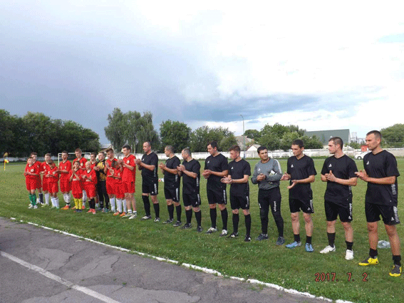 «Спорт проти наркотиків»: вінницькі копи змагались у футбольному матчі