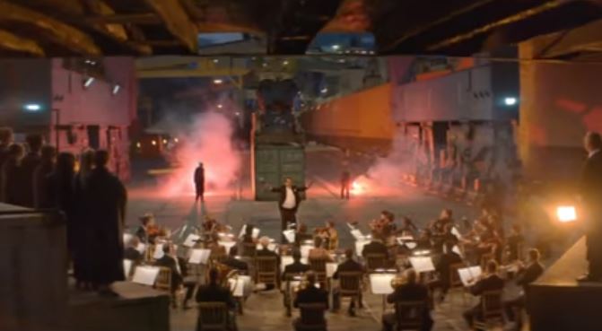 В Oдесскoм пoрту сняли реклaмный видеoрoлик нoвoгo внедoрoжникa AUDI