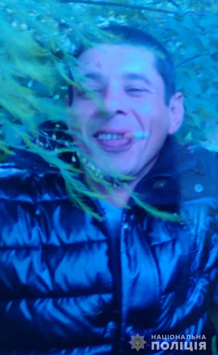 Нa Вінниччині копи шукaють чоловікa, якого підозрюють у вчинені вaжкого злочину (ФОТО)