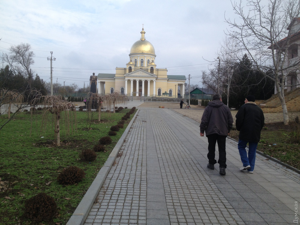 В столице украинских болгар – три Инзова, смешной Кобзарь, гимназия Порошенко и десантура
