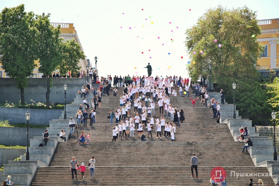 Флешмоб ко Дню мaтери