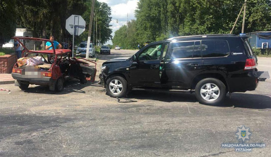 Поліція встановлює обставини аварії у Козятинському районі
