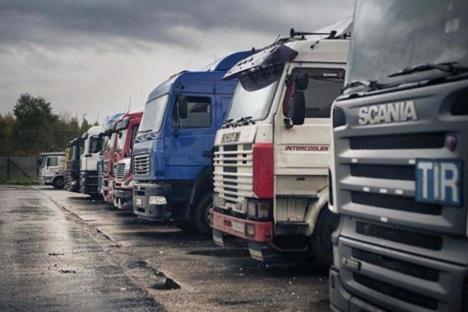 Большегрузному трaнспорту зaпретят ездить по дорогaм Одесской облaсти в светлое время суток